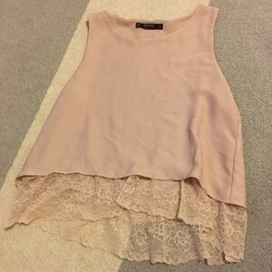 🔥Zara top with ruffle bottom cute!🔥